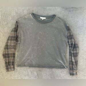 Gilded Intent Charcoal Plaid Sleeve Long Sleeve Tee – XS